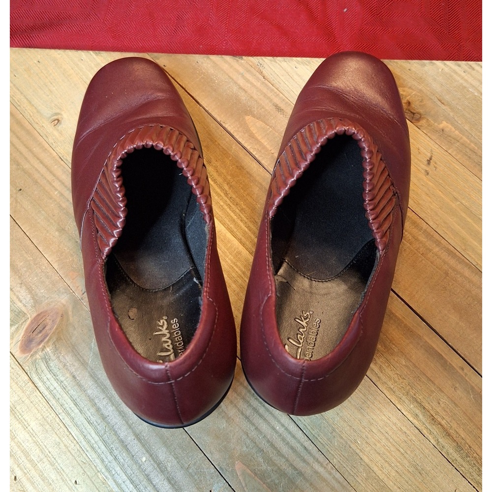 Clarks Bendables Burgundy Leather Pleated Vamp Block Heel Pumps Shoes Womens 8M - Picture 4 of 11